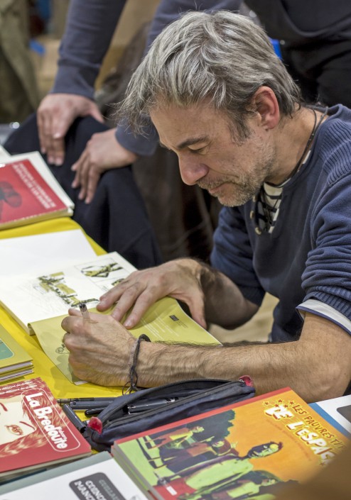 SoBD 2016, Fabcaro sur le stand de 6 Pieds sous terre